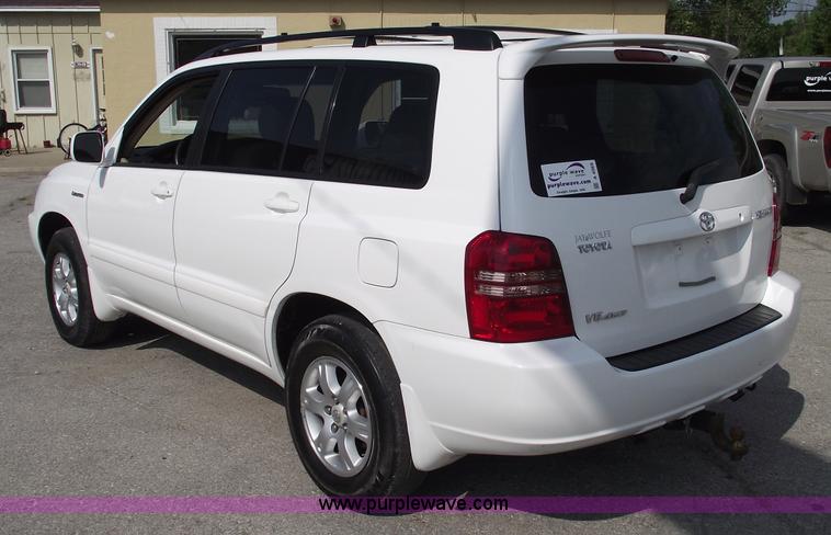 image for item A4069 2002 Toyota Highlander Limited SUV