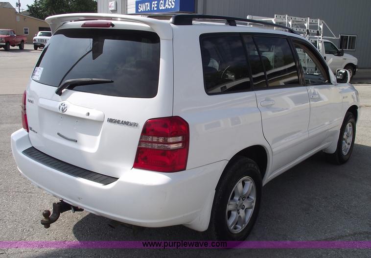 image for item A4069 2002 Toyota Highlander Limited SUV