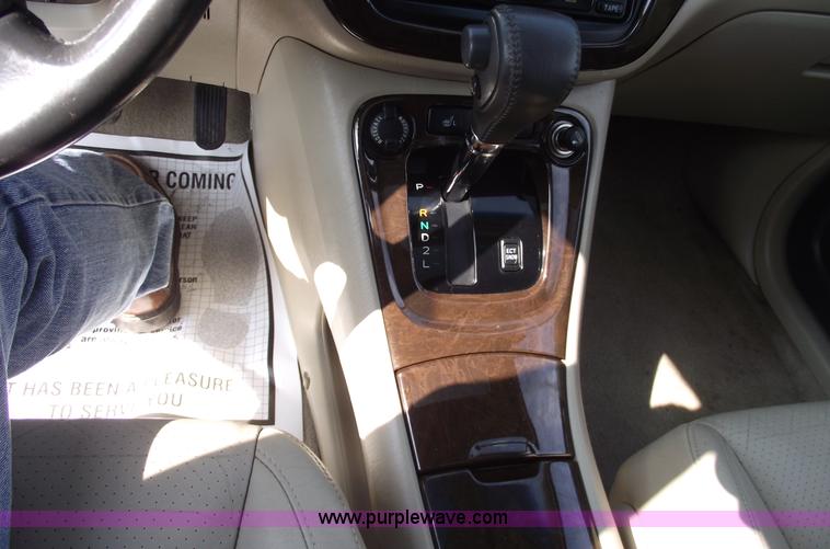 image for item A4069 2002 Toyota Highlander Limited SUV