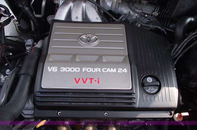 image for item A4069 2002 Toyota Highlander Limited SUV