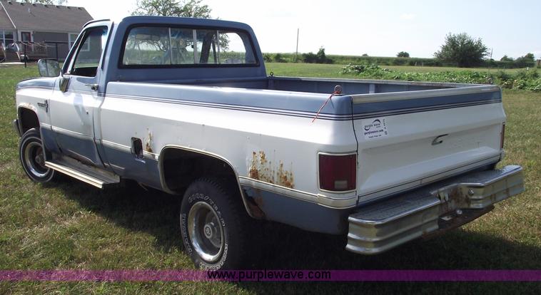 image for item A4079 1987 Chevrolet Custom Deluxe 10 pickup truck
