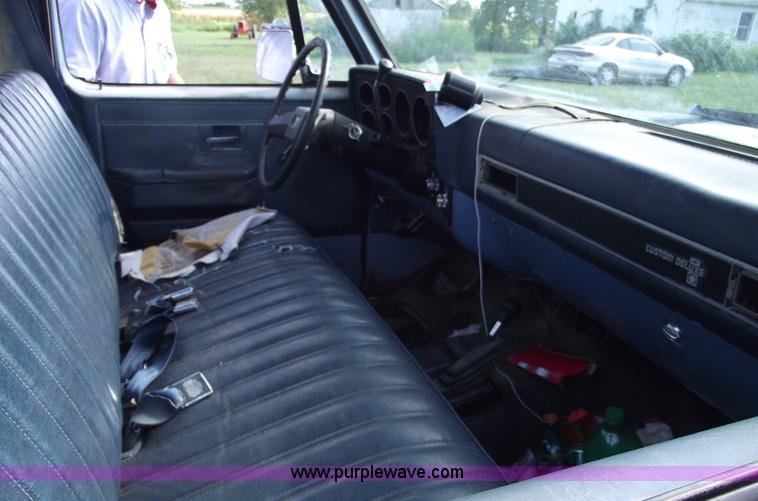 image for item A4079 1987 Chevrolet Custom Deluxe 10 pickup truck