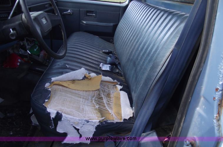 image for item A4079 1987 Chevrolet Custom Deluxe 10 pickup truck