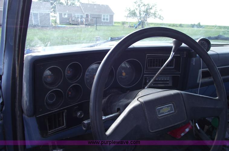 image for item A4079 1987 Chevrolet Custom Deluxe 10 pickup truck