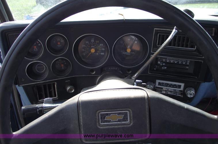 image for item A4079 1987 Chevrolet Custom Deluxe 10 pickup truck