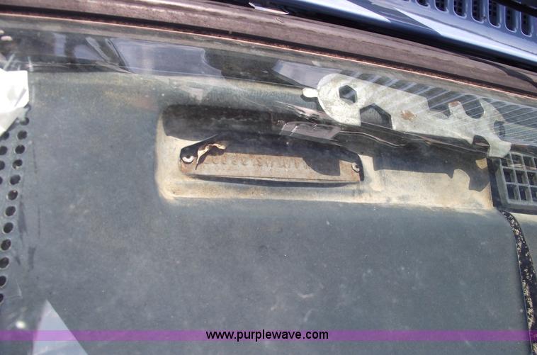 image for item A4079 1987 Chevrolet Custom Deluxe 10 pickup truck