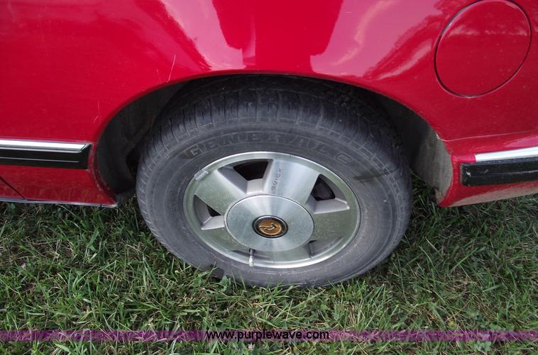 image for item A4080 1990 Buick Reatta