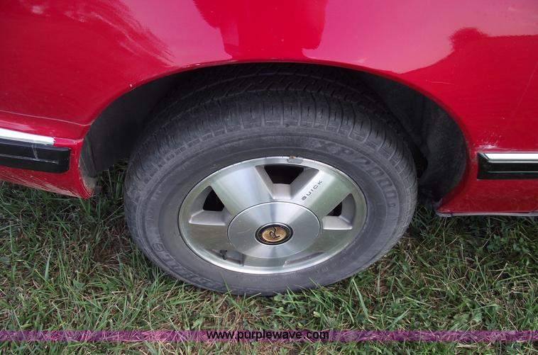image for item A4080 1990 Buick Reatta