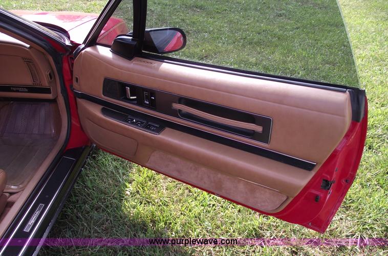 image for item A4080 1990 Buick Reatta