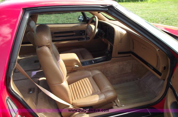image for item A4080 1990 Buick Reatta