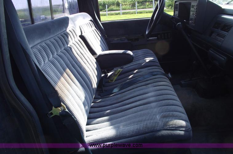 image for item A4084 1990 Chevrolet 1500 pickup truck