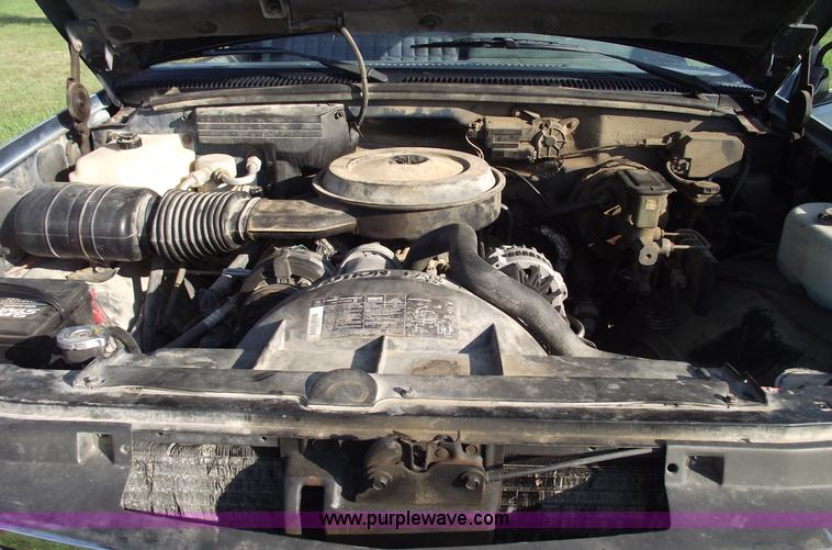 image for item A4084 1990 Chevrolet 1500 pickup truck