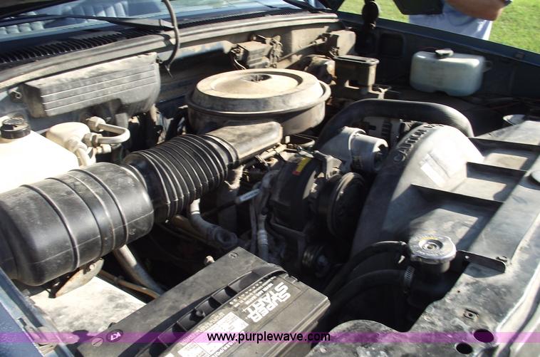 image for item A4084 1990 Chevrolet 1500 pickup truck