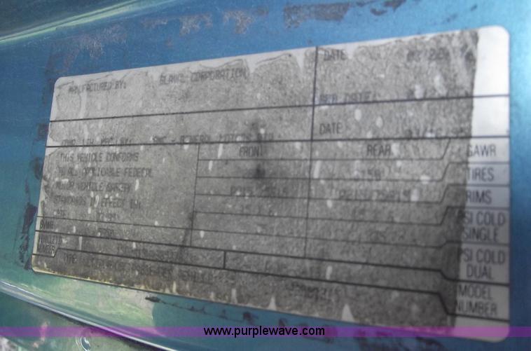 image for item A4085 1995 GMC Safari van