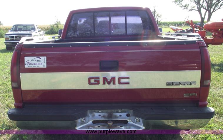 image for item A4086 1991 GMC Sierra 1500 SLE pickup truck