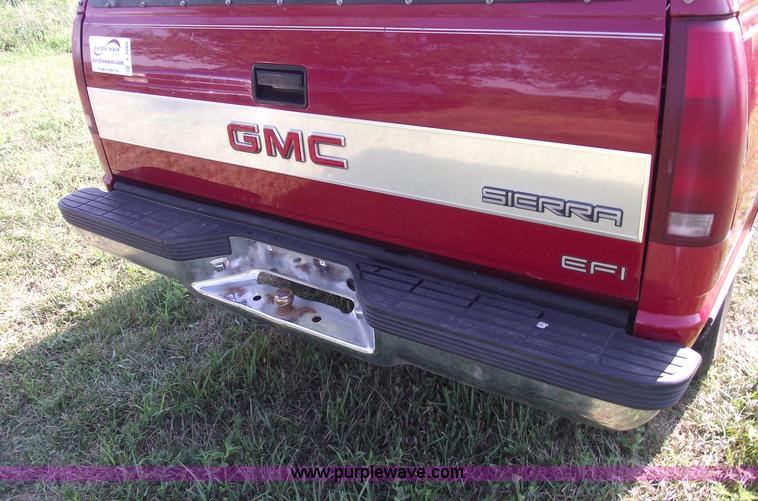 image for item A4086 1991 GMC Sierra 1500 SLE pickup truck