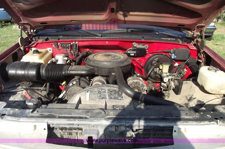 image for item A4086 1991 GMC Sierra 1500 SLE pickup truck