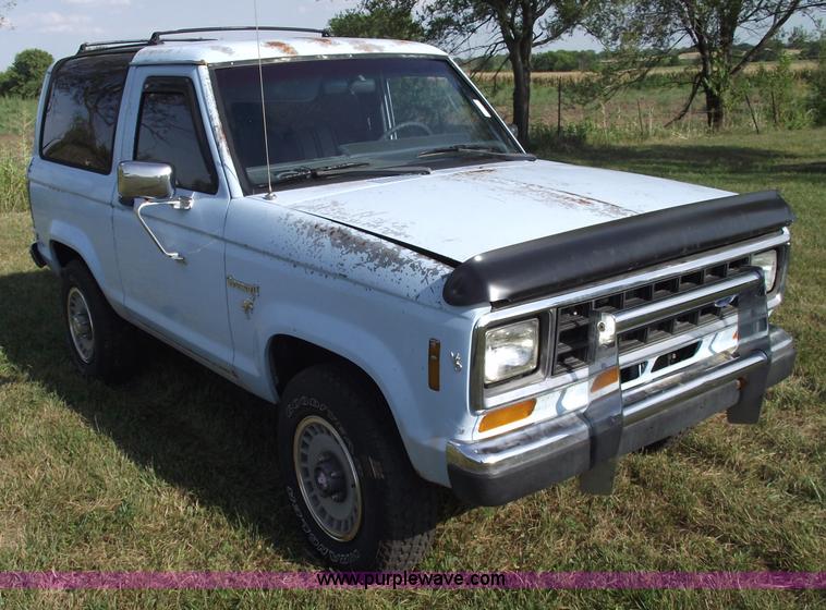 image for item A4087 1986 Ford Bronco II SUV