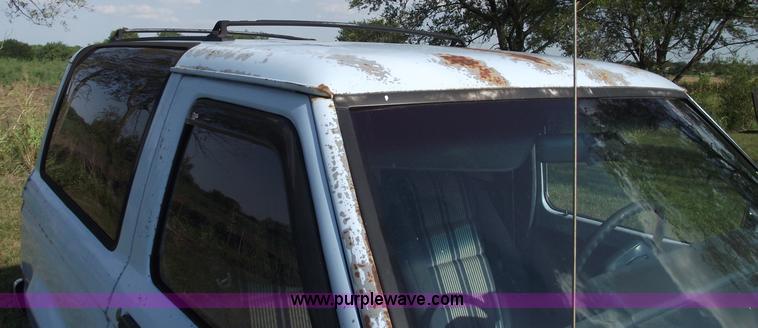 image for item A4087 1986 Ford Bronco II SUV