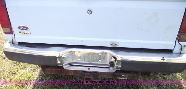 image for item A4087 1986 Ford Bronco II SUV