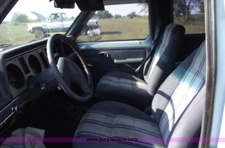 image for item A4087 1986 Ford Bronco II SUV