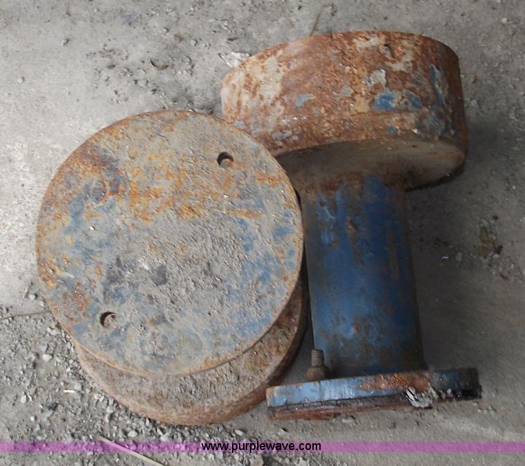 image for item A4105 Nussbaum 7,000 lb two-post auto lift