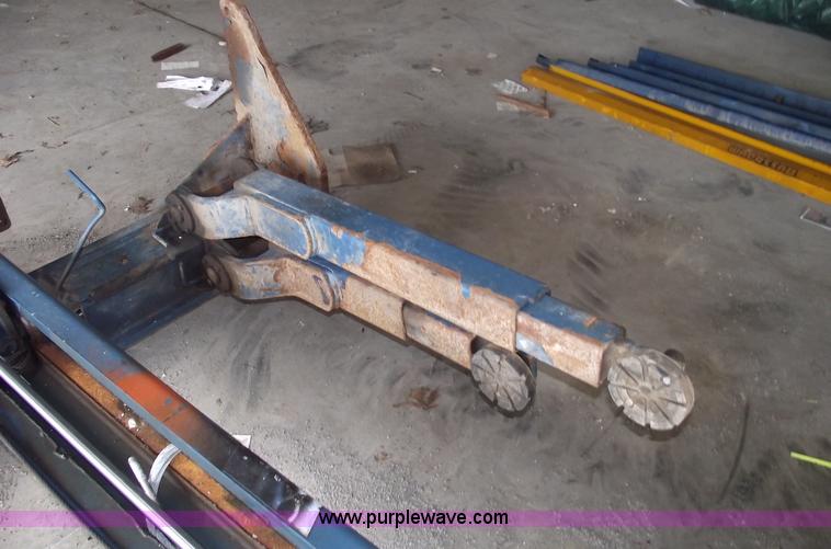 image for item A4106 Nussbaum 7,000 lb two-post auto lift