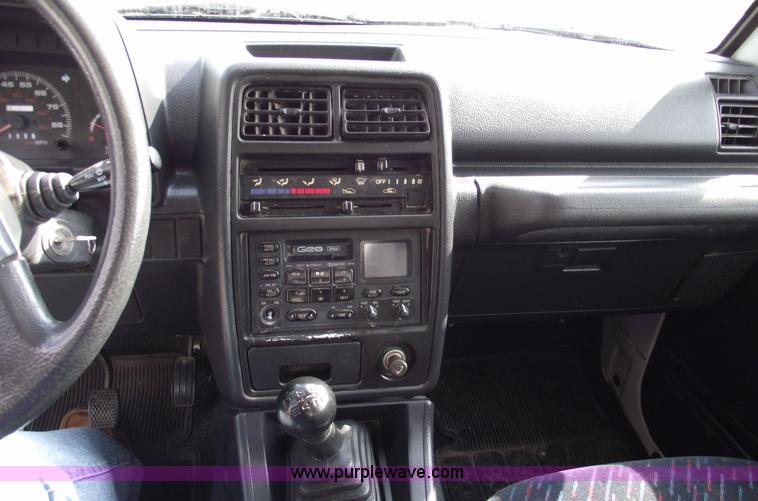 image for item A4110 1994 Geo Tracker convertible SUV