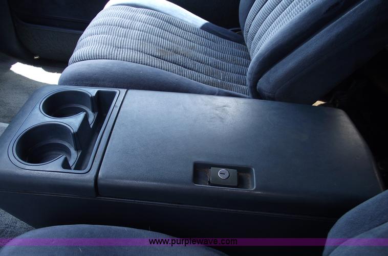 image for item A4232 1992 Chevrolet Suburban 1500 Silverado SUV