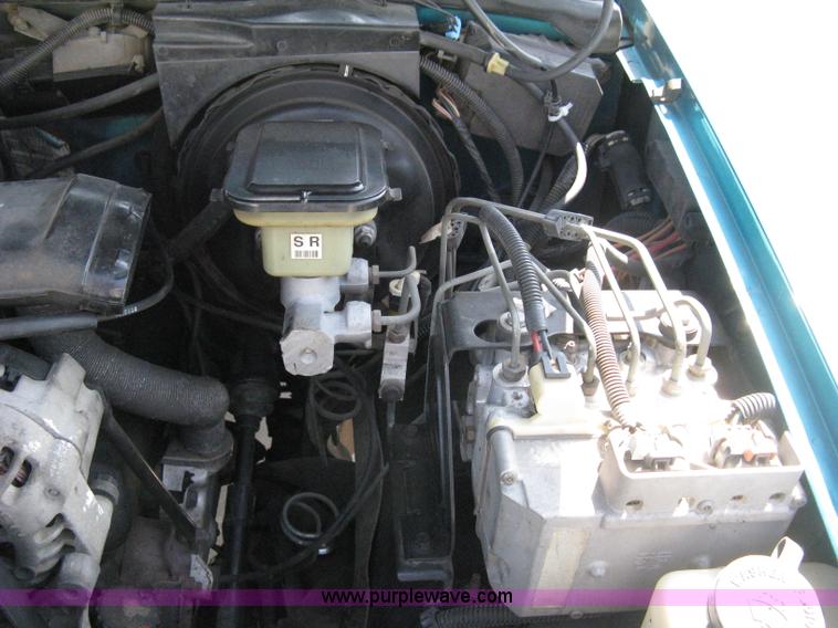 image for item A4295 1994 Chevrolet S10 LS extended cab pickup truck