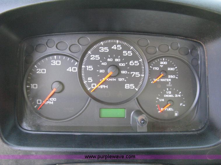 image for item A4297 2006 Ford LCF L45 flatbed utility truck