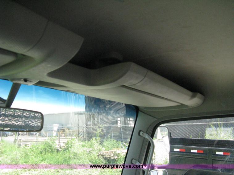 image for item A4297 2006 Ford LCF L45 flatbed utility truck