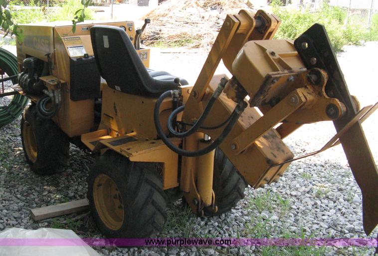 image for item A4298 Case Maxi Sneaker Series B vibratory plow