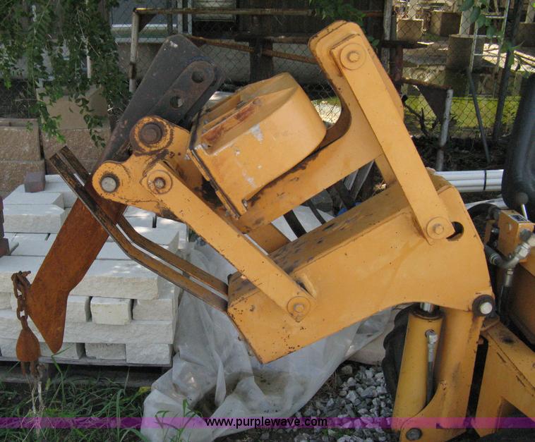 image for item A4298 Case Maxi Sneaker Series B vibratory plow