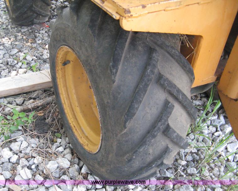 image for item A4298 Case Maxi Sneaker Series B vibratory plow