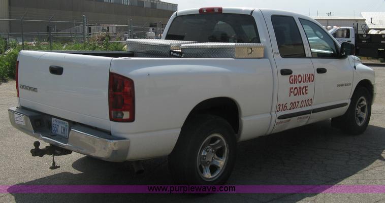image for item A4299 2002 Dodge Ram 1500 SLT quad cab pickup truck