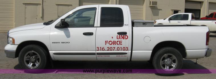 image for item A4299 2002 Dodge Ram 1500 SLT quad cab pickup truck