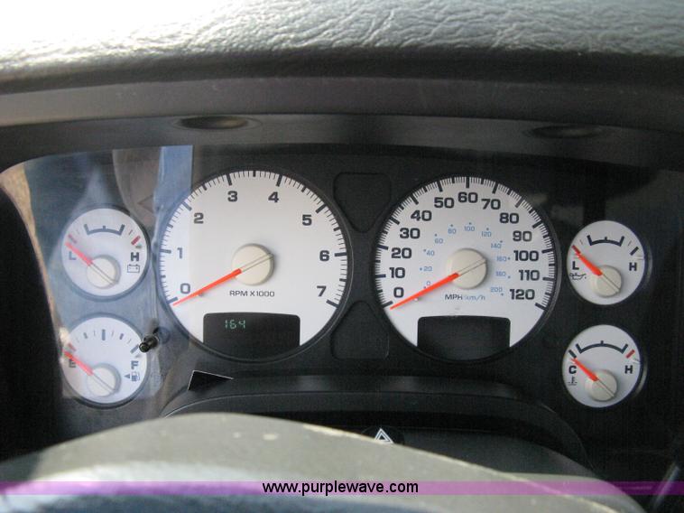 image for item A4299 2002 Dodge Ram 1500 SLT quad cab pickup truck