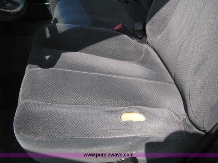 image for item A4299 2002 Dodge Ram 1500 SLT quad cab pickup truck