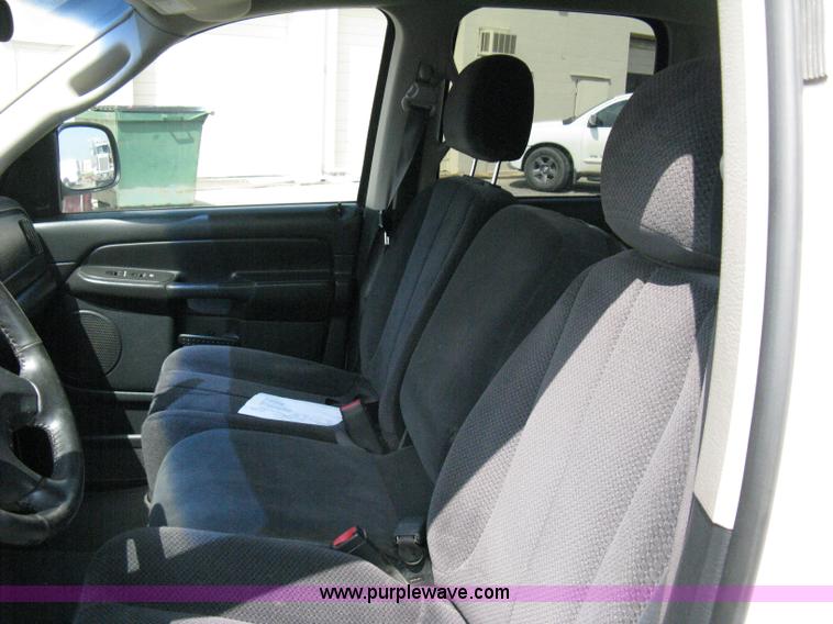 image for item A4299 2002 Dodge Ram 1500 SLT quad cab pickup truck