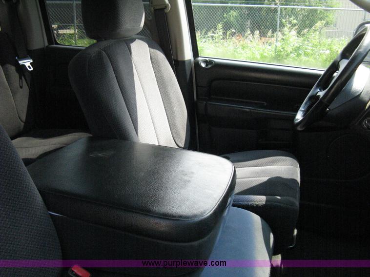 image for item A4299 2002 Dodge Ram 1500 SLT quad cab pickup truck