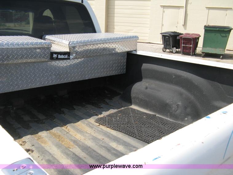 image for item A4299 2002 Dodge Ram 1500 SLT quad cab pickup truck