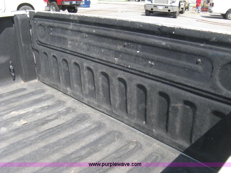 image for item A4299 2002 Dodge Ram 1500 SLT quad cab pickup truck