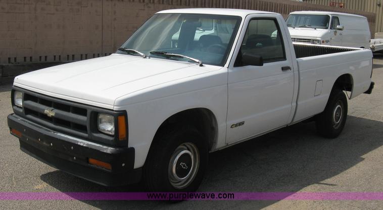 image for item A4303 1993 Chevrolet S10 pickup truck