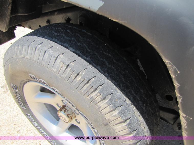 image for item A5062 1999 Jeep Wrangler SE SUV