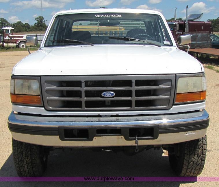 image for item A5065 1995 Ford F350 XL crew cab pickup truck