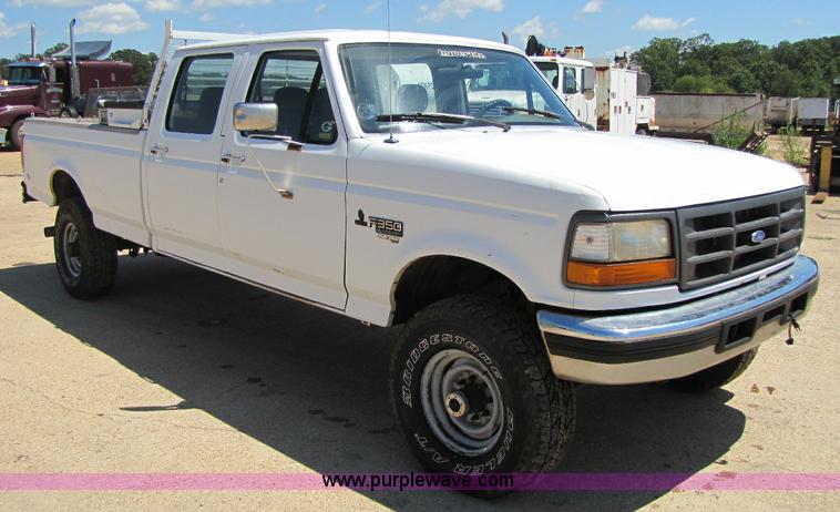 image for item A5065 1995 Ford F350 XL crew cab pickup truck