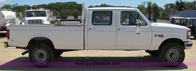 image for item A5065 1995 Ford F350 XL crew cab pickup truck