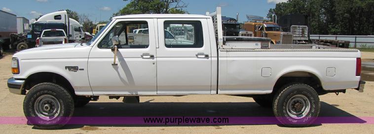 image for item A5065 1995 Ford F350 XL crew cab pickup truck