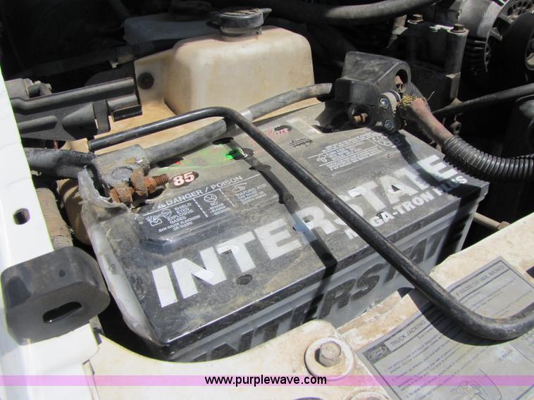 image for item A5065 1995 Ford F350 XL crew cab pickup truck